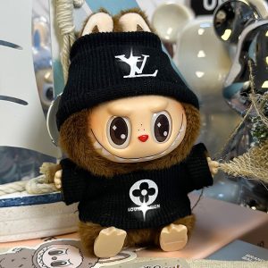 Labubu Streetwear Black – Edición Urbana con Estilo Atrevido