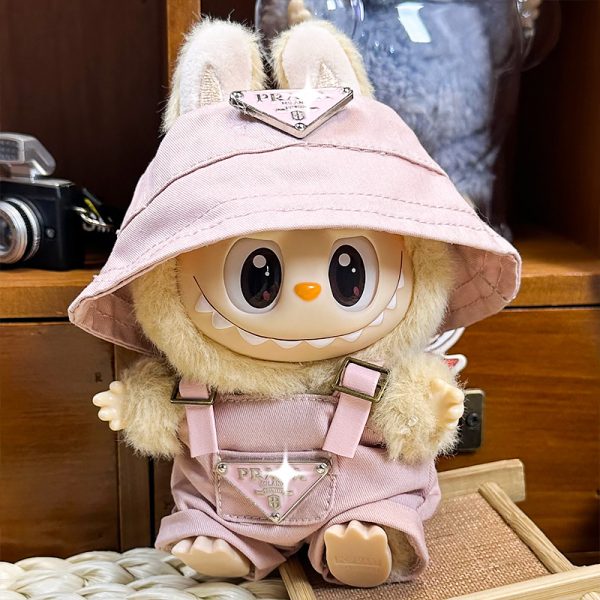 Labubu Look Urbano – Edición Rosa Pastel