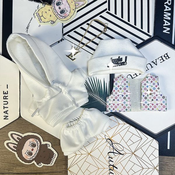 Conjunto Streetwear Blanco Arcoíris para Labubu – Frescura, Estilo y Buenas Vibras - Imagen 2