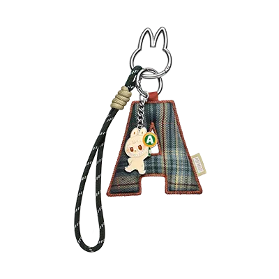 Colgante Labubu Letra “A” – Serie Pin for Love | Joya Coleccionable Oficial