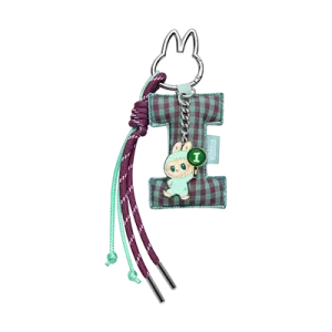 Colgante Labubu Letra “I” – Serie Pin for Love | Edición Coleccionable Oficial