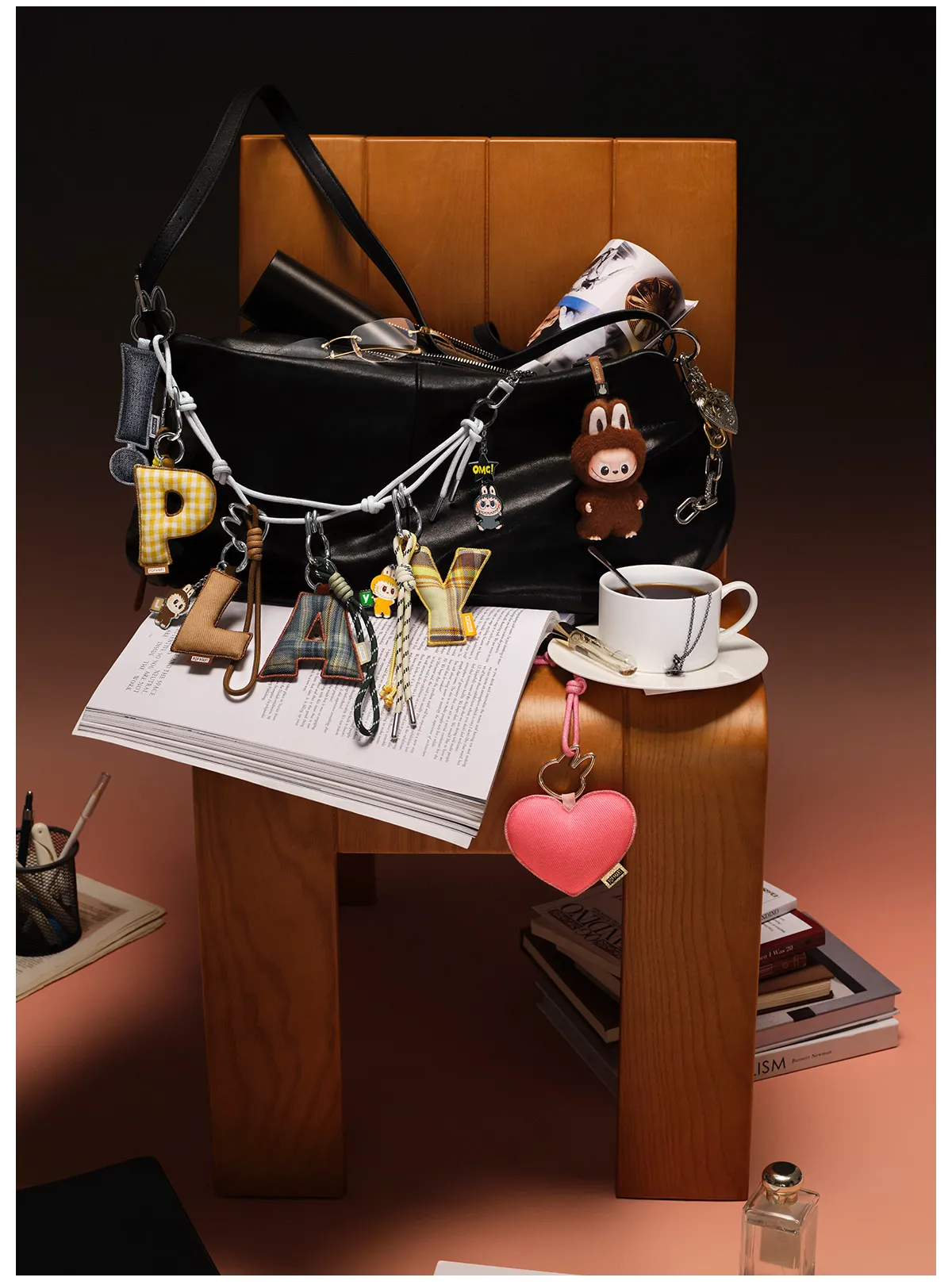 Colgante Labubu Letra “N” – Serie Pin for Love | Edición Coleccionable Oficial - Imagen 5