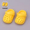 Sandalias y Chanclas de Verano Labubu 17 cm – Calzado Colorido para Muñecos de Colección (10 Colores) - 💛 Yellow